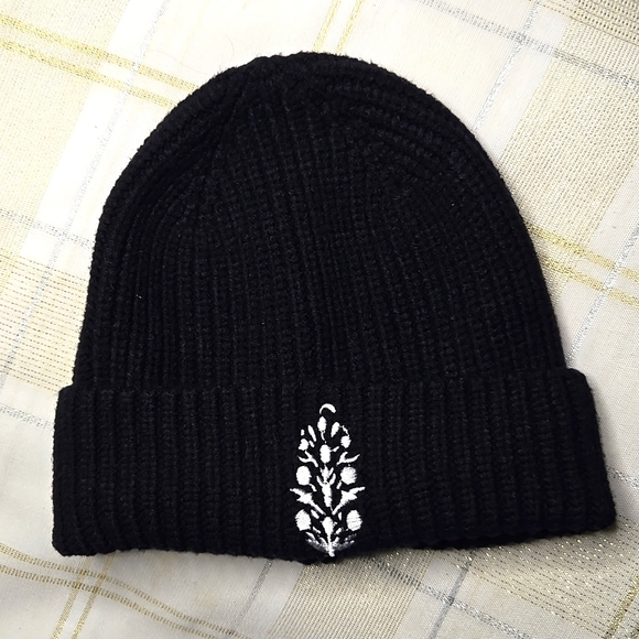 NWOT Free People Big Butti Beanie - Picture 2 of 7